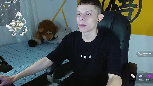 Matthew Boy  online show from February 18, 5:09 am