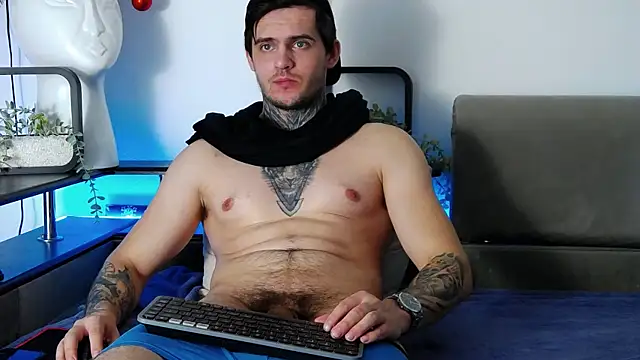 CarterCole online show from January 14, 4:50 pm