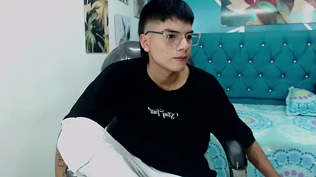 Noha scott online show from February 1, 10:55 pm