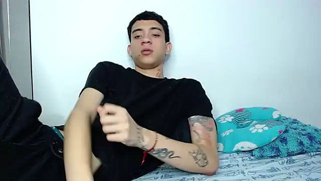 latinhandsome online show from January 14, 8:31 am