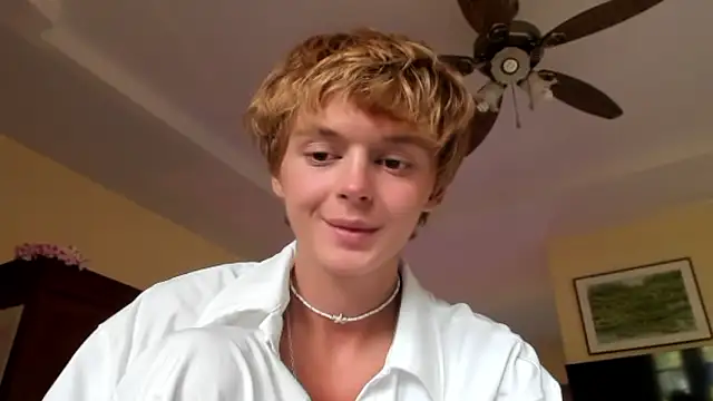 agelandreww online show from February 17, 8:02 am