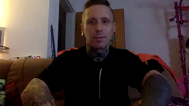 Snapshot of Schabernack1990 chatting on December 20, 3:03 am Schabernack1990 online show from December 20, 3:03 am