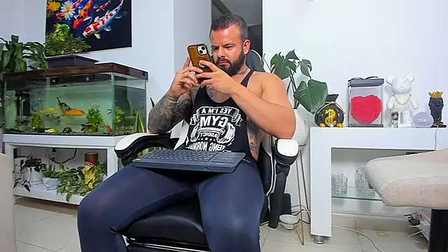 Johnnygrayson1 online show from October 22, 1:20 am