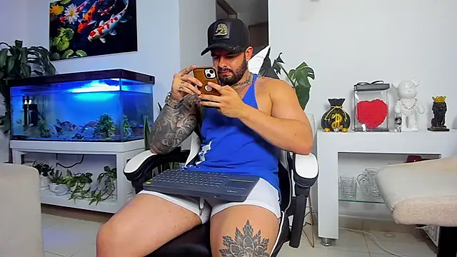 Johnnygrayson1 online show from October 3, 2:05 am