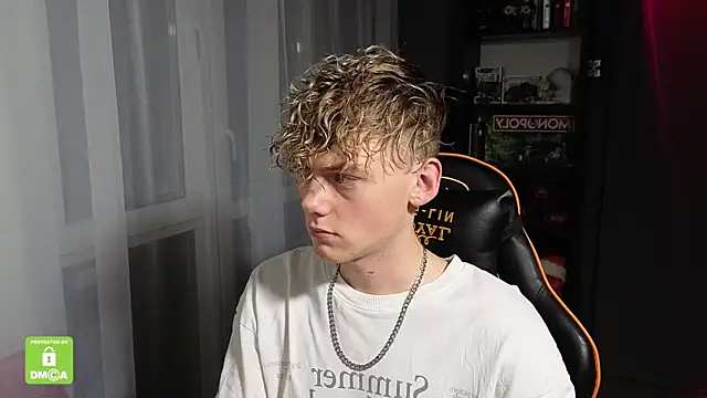 Keytaro online show from November 5, 10:23 pm