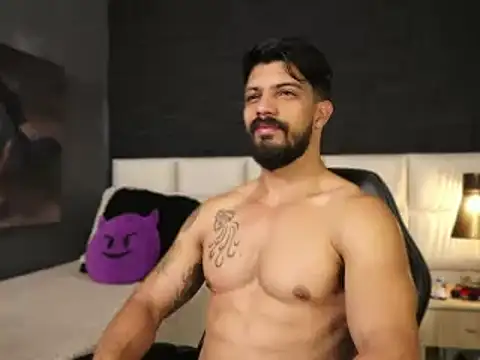 DannSaenz online show from February 16, 10:54 am