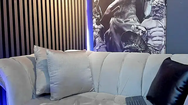 DannSaenz online show from December 7, 1:29 pm