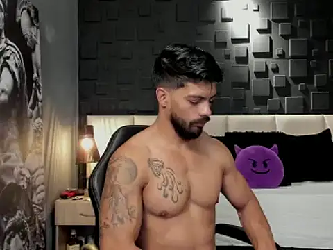 DannSaenz online show from January 31, 12:51 pm