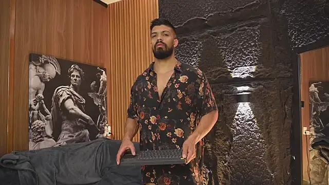 DannSaenz online show from October 10, 11:48 am