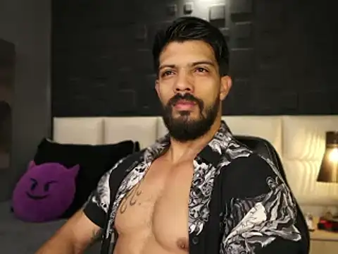 DannSaenz online show from February 18, 11:22 am