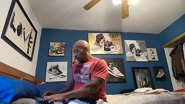 athephenomenal1 online show from November 8, 6:33 pm