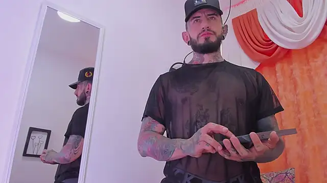 dilan scootk  online show from February 24, 7:36 pm