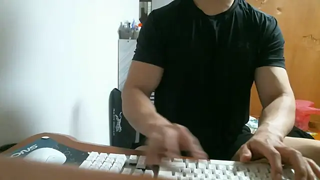 Stellan 0412 online show from April 11, 3:15 pm