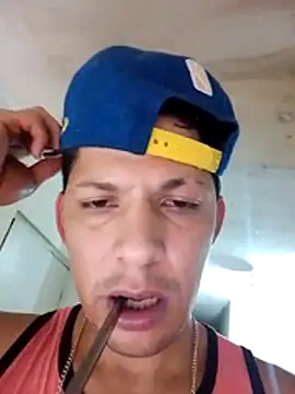 Alonsomadeira online show from May 25, 4:40 am