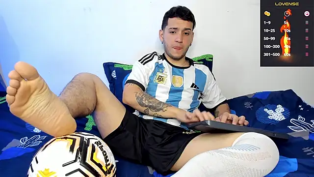 Noha white online show from December 8, 6:06 pm