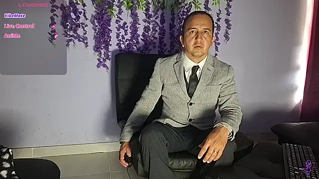 yazfore2 online show from June 4, 2:34 pm