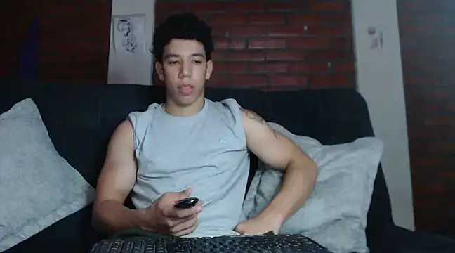 Snapshot of ethan_noir chatting on December 30, 1:15 am ethan noir online show from December 30, 1:15 am