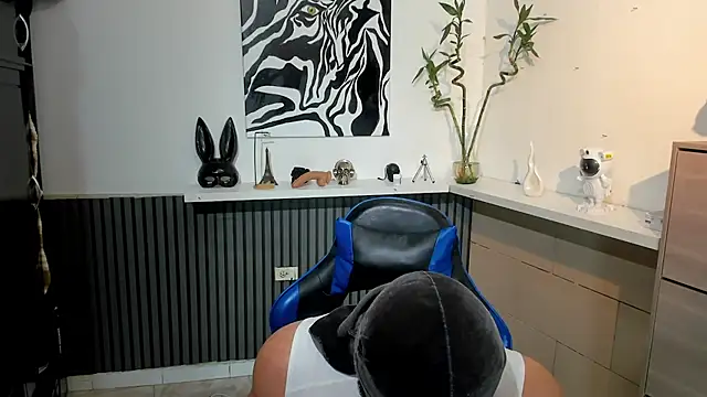 Daemon21 online show from November 11, 11:54 pm