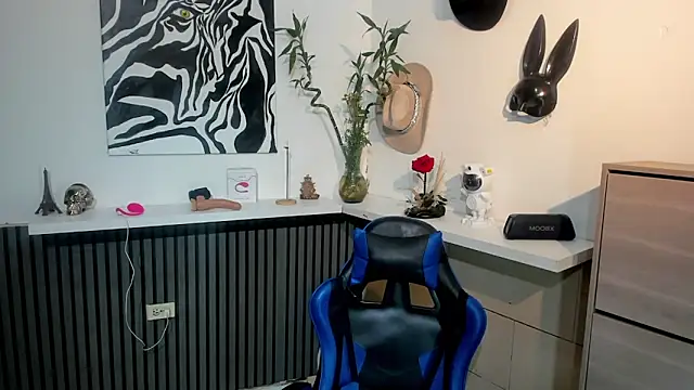 Daemon21 online show from February 6, 12:18 am