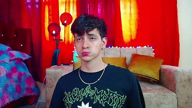 GabyThoms online show from December 20, 7:39 pm