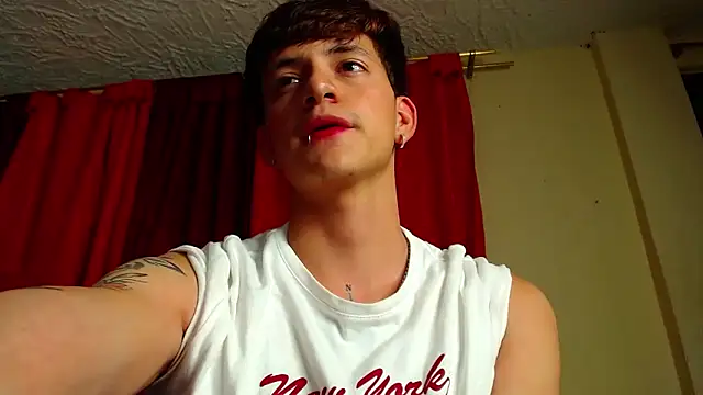 GabyThoms online show from January 16, 7:49 am