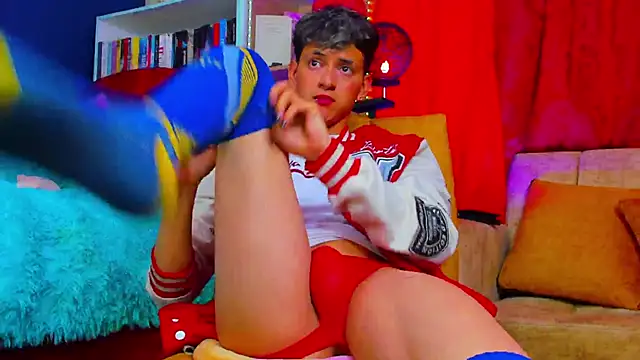 GabyThoms online show from February 27, 7:47 pm