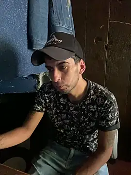 YouBad boy31 online show from December 30, 5:44 pm