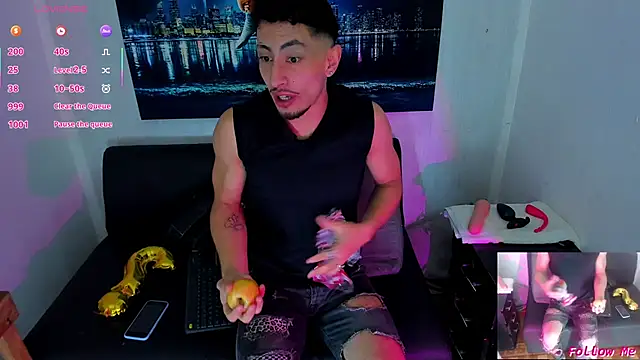 Piggy Eddy online show from October 5, 3:27 pm