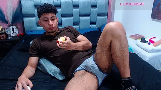 Piggy Eddy online show from December 14, 2:21 pm