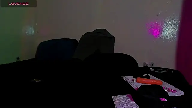 Piggy Eddy online show from March 15, 12:51 am