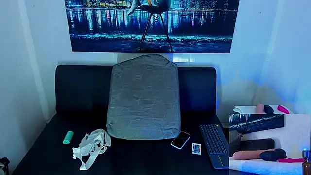 Piggy Eddy online show from September 19, 8:52 pm