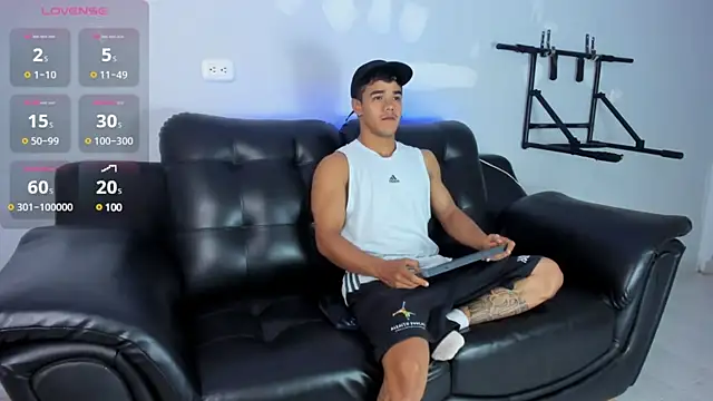 Snapshot of Rob_saenz_ chatting on March 5, 1:28 pm Rob saenz online show from March 5, 1:28 pm