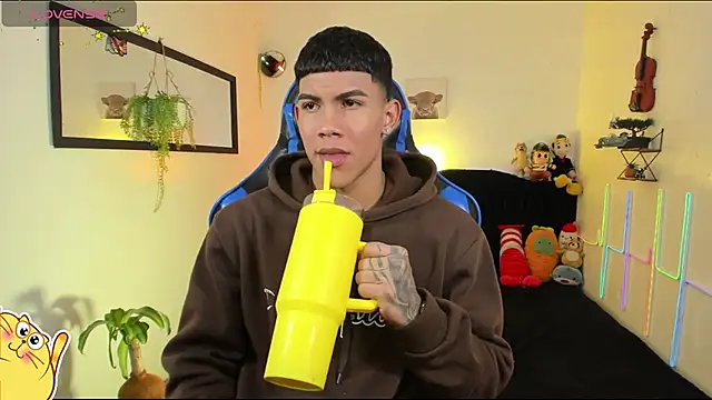 Damian latinxxx online show from March 11, 3:13 am