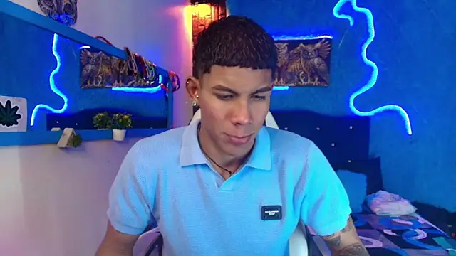 Damian latinxxx online show from January 28, 2:32 am