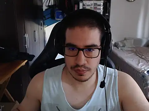 thealfawolf01 online show from February 5, 4:14 pm