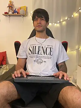 justin stark7 online show from February 3, 1:49 pm