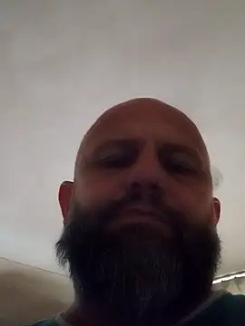 Snapshot of AlexandruCsaba chatting on September 29, 10:03 am AlexandruCsaba online show from September 29, 10:03 am