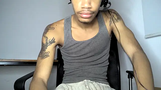 Skinnyblackman online show from June 3, 5:42 am