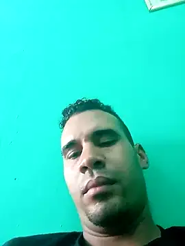 Snapshot of adriel_perez chatting on October 17, 5:06 pm adriel perez online show from October 17, 5:06 pm