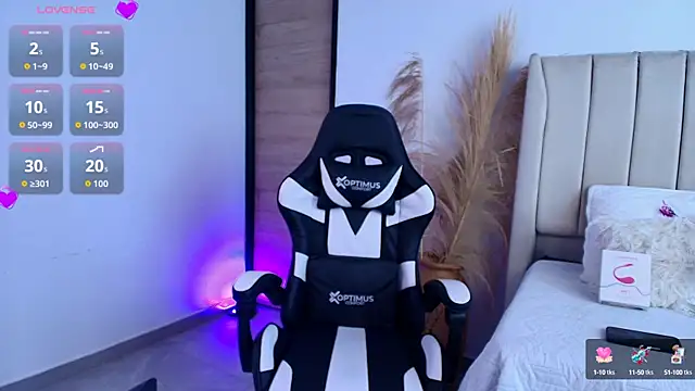 -Sofii  online show from October 2, 7:40 pm