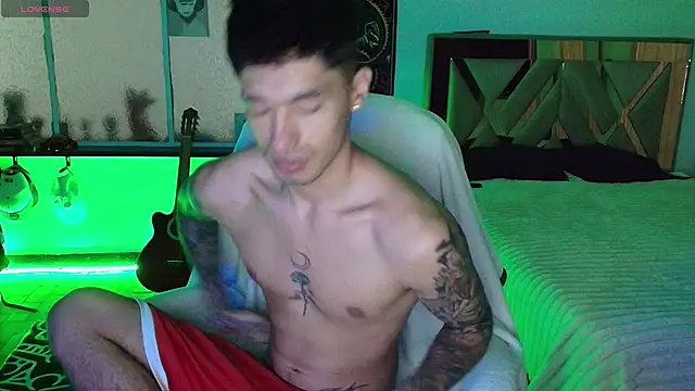 Damon  333 online show from November 10, 11:42 pm