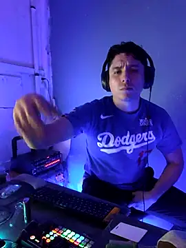 Anto BWC online show from October 3, 7:57 am