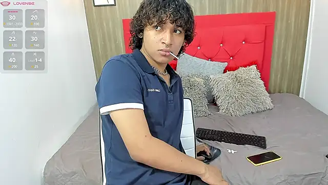 Snapshot of axel_ps chatting on March 7, 8:00 pm axel ps online show from March 7, 8:00 pm