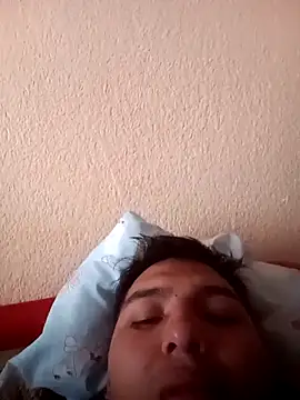 Snapshot of LoganFinds chatting on October 11, 2:54 pm LoganFinds online show from October 11, 2:54 pm