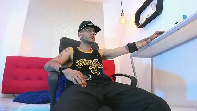 Andrey u92 online show from December 1, 7:28 pm