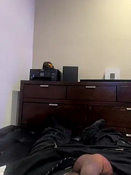 alanrguzoso012 online show from November 27, 2:43 pm