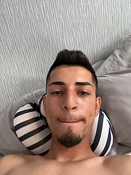 Ali habibi  online show from June 25, 1:49 pm