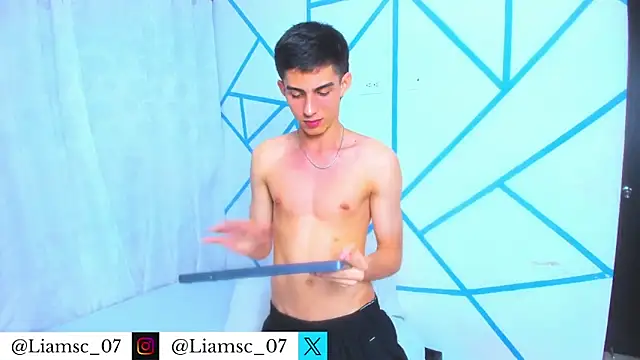 liam scott77 online show from December 1, 3:09 am