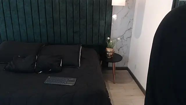 Ian Daviz online show from December 19, 8:02 pm