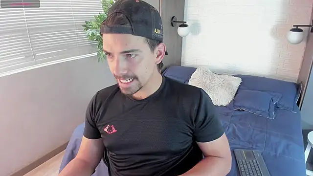 Ian Daviz online show from March 20, 9:13 pm